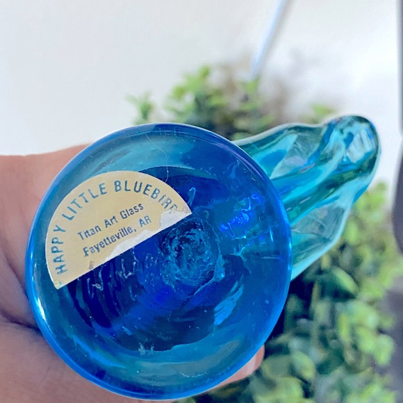 W Ward blue “Happy little bluebird” glass paperweight figurine 1995 - Picture 3 of 5
